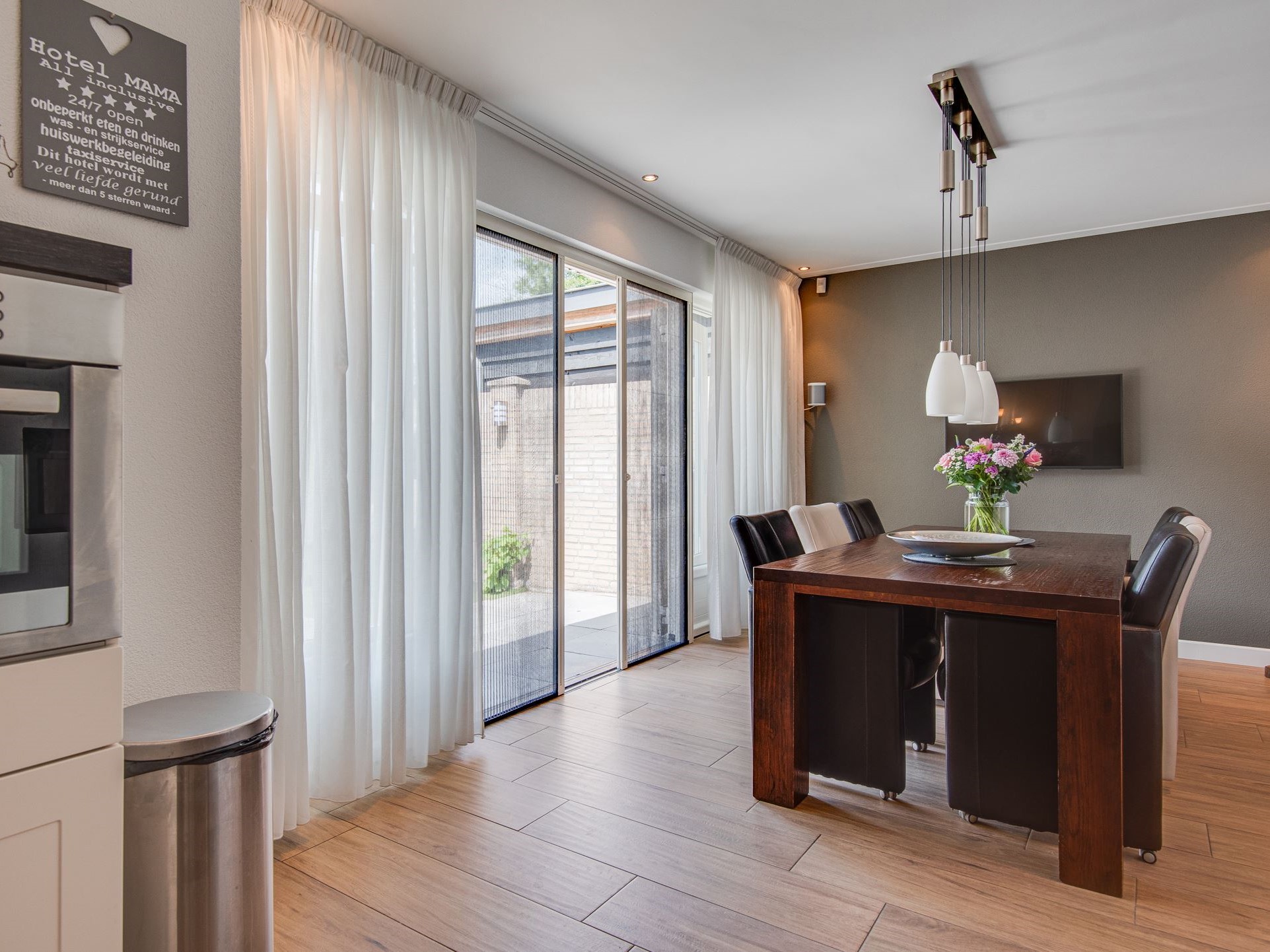 binnen schilderen schilderwerk den bosch woonhuis wanden plafonds sauzen